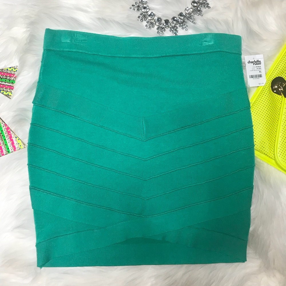 Beautiful Bandage Mini Skirt (Sweater Texture)